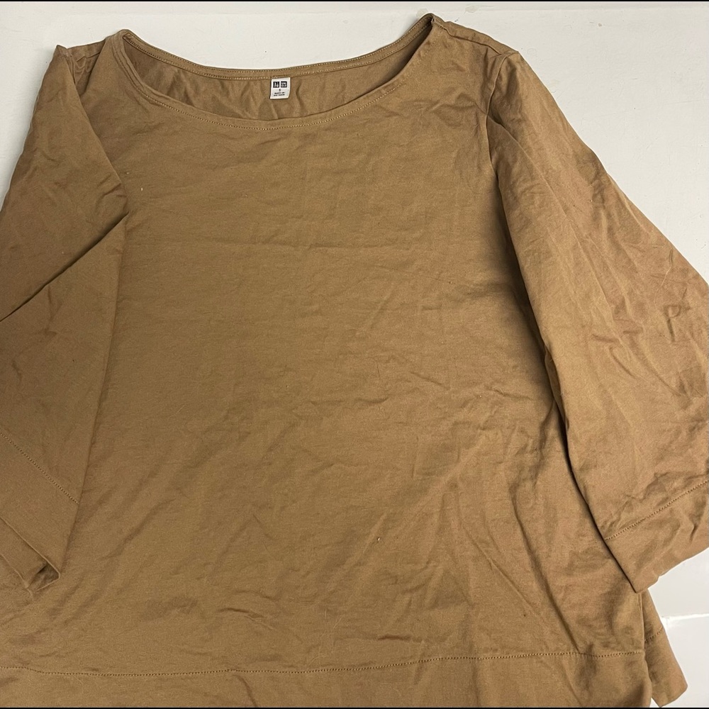 UNIQLO 3/4 sleev, crop top. Cotton. Size small.